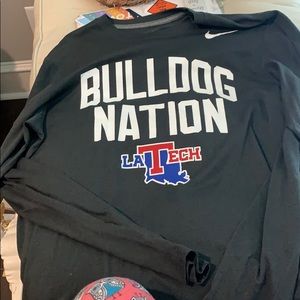 La tech long sleeve tee